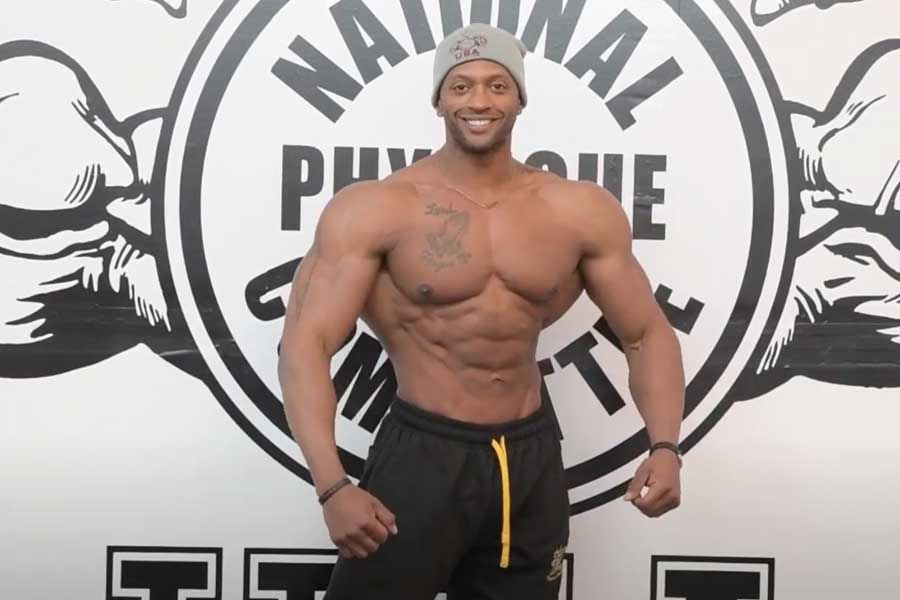 IFBB Men's Physique Pro Raymont Edmonds Posing Video 10 Days Out From The  Arnold Classic - NPC News Online